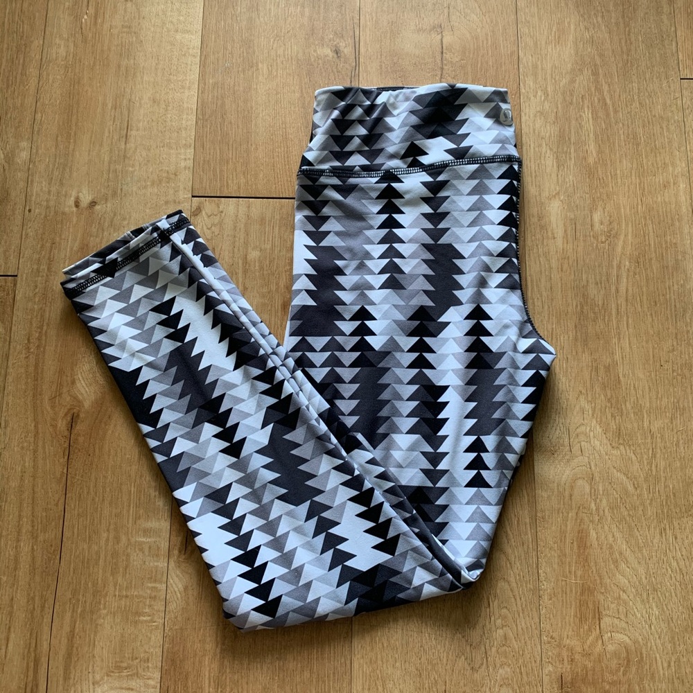 Patterned lulu leggings